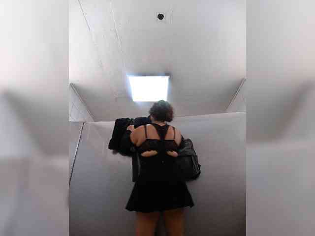 AlexaBrown12 webcam