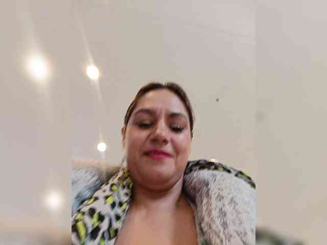 AlexaBrown12 webcam