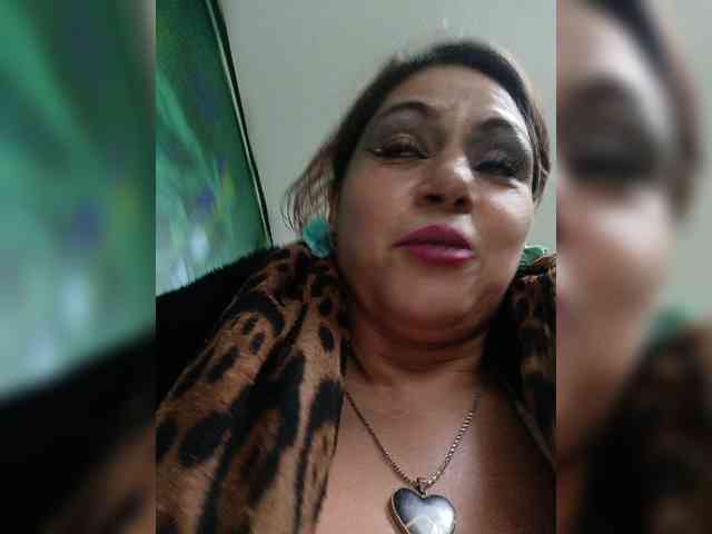 AlexaBrown12 webcam