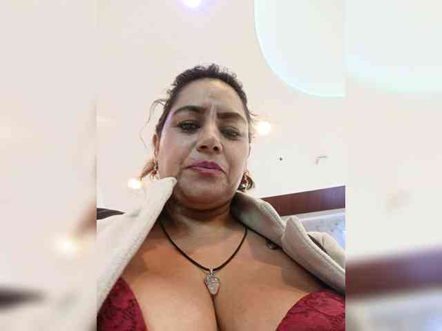 AlexaBrown12 webcam