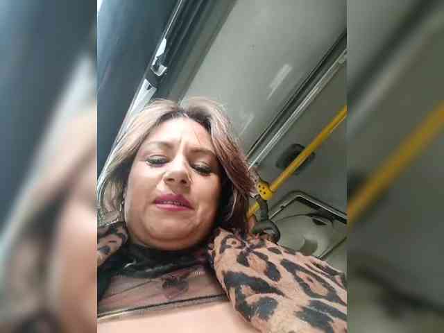AlexaBrown12 webcam