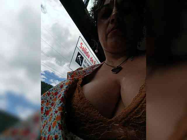 Modelo: AlexaBrown12