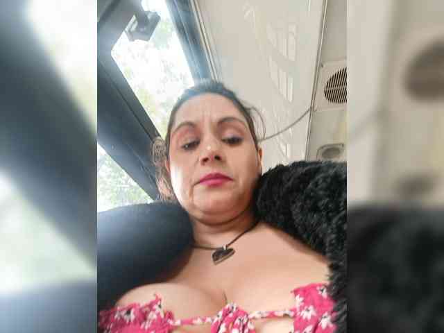 AlexaBrown12 webcam
