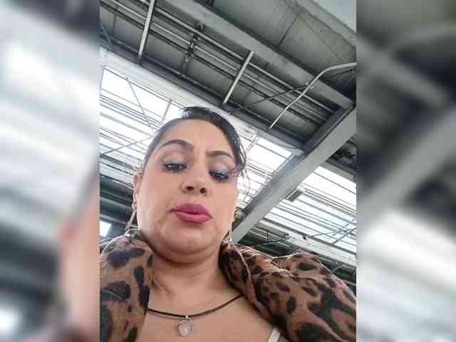 AlexaBrown12 webcam