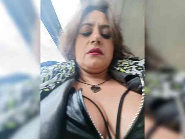 AlexaBrown12 webcam