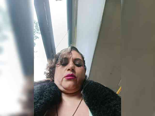 AlexaBrown12 webcam