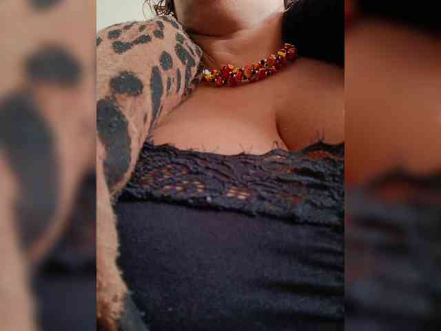 AlexaBrown12 webcam