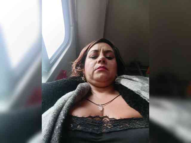 AlexaBrown12 webcam