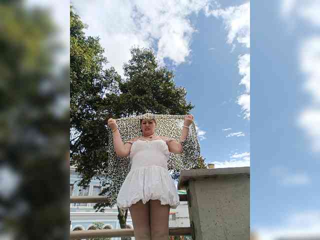 AlexaBrown12 webcam