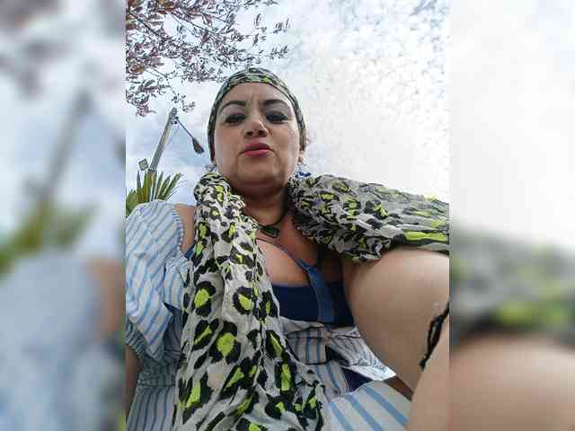 AlexaBrown12 webcam