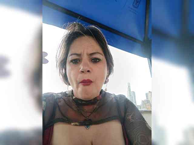 AlexaBrown12 webcam