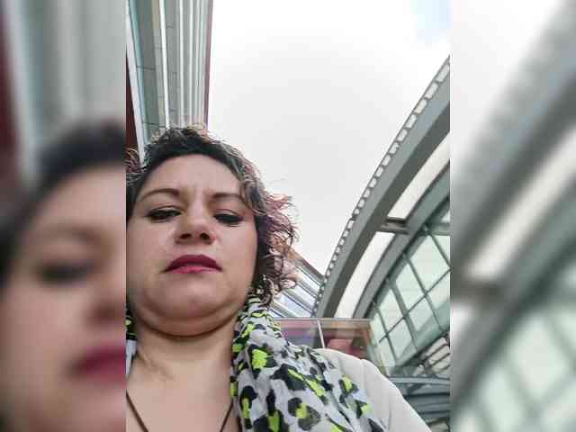 AlexaBrown12 webcam