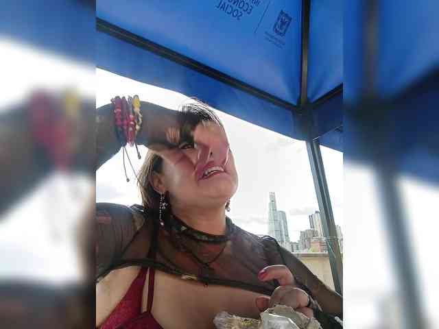 AlexaBrown12 webcam