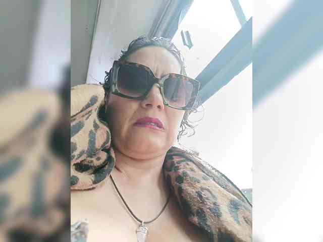 AlexaBrown12 webcam