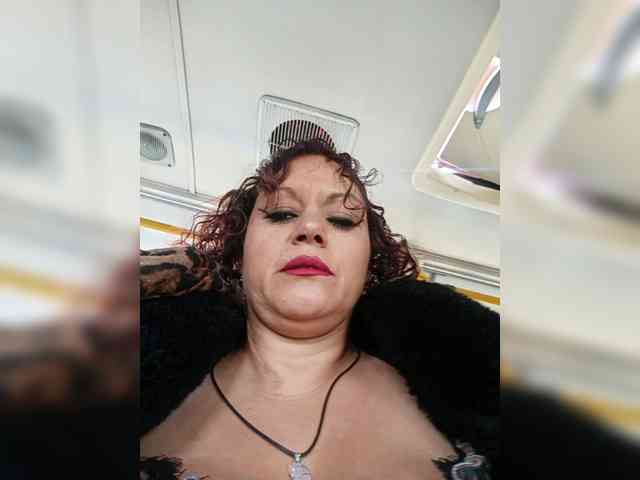 AlexaBrown12 webcam