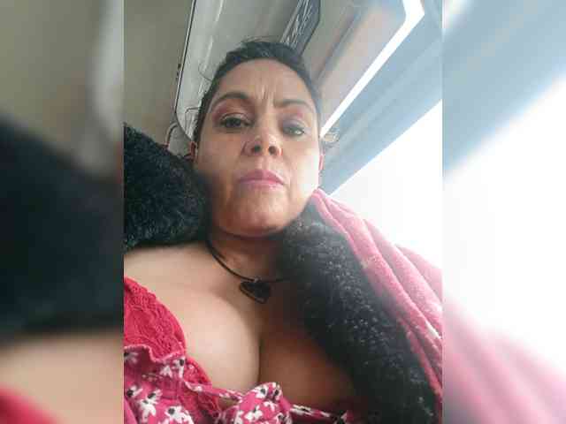 AlexaBrown12 webcam