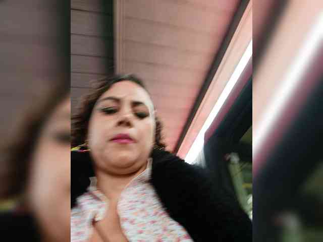 AlexaBrown12 webcam