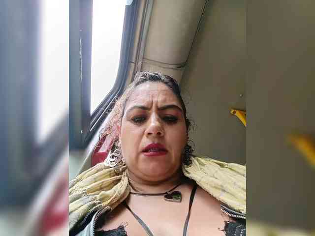 AlexaBrown12 webcam