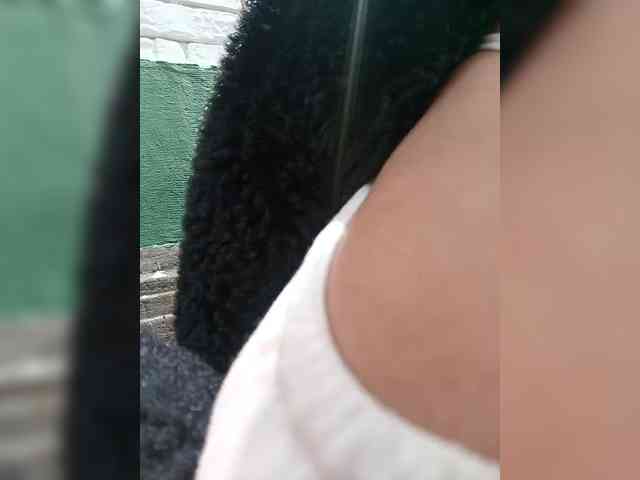 AlexaBrown12 webcam