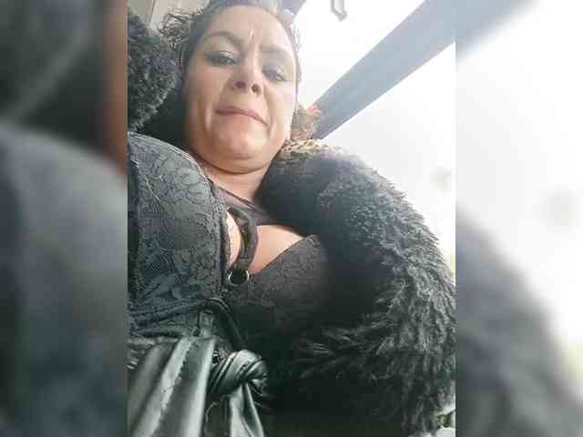 AlexaBrown12 webcam