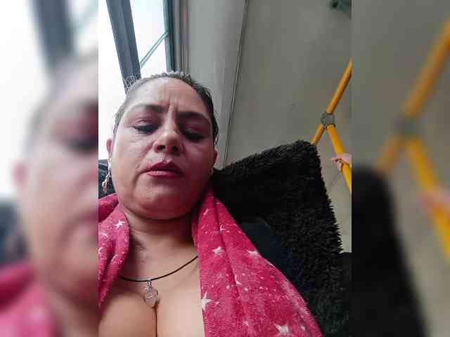 AlexaBrown12 webcam
