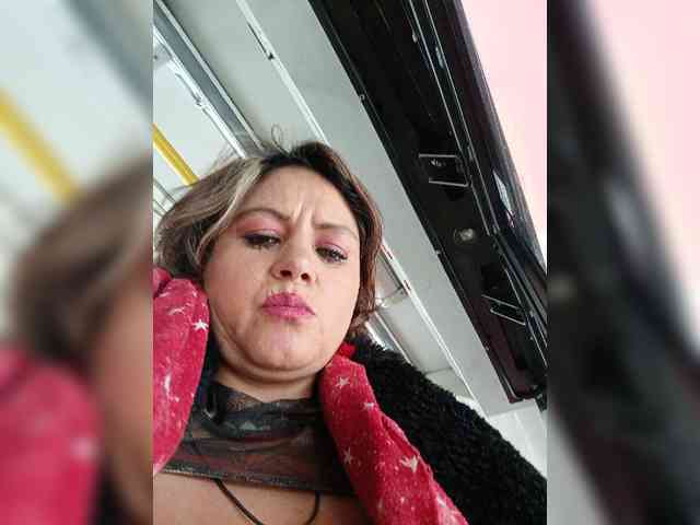 AlexaBrown12 webcam
