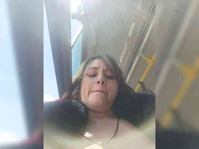 AlexaBrown12 webcam
