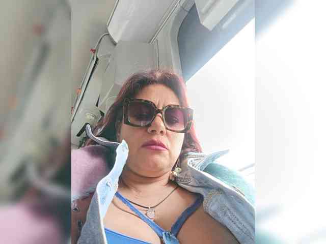 AlexaBrown12 webcam