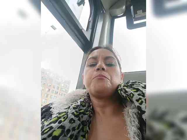 AlexaBrown12 webcam