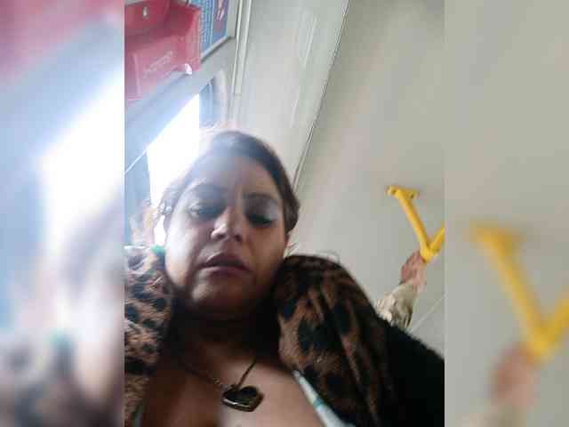 AlexaBrown12 webcam