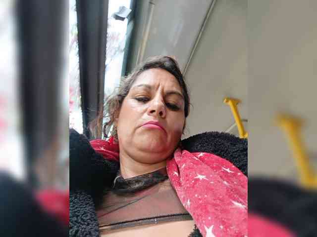AlexaBrown12 webcam