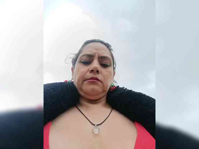 AlexaBrown12 webcam