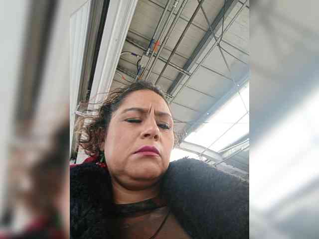 AlexaBrown12 webcam