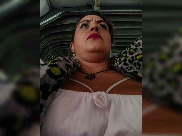 AlexaBrown12 webcam
