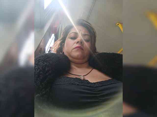 AlexaBrown12 webcam