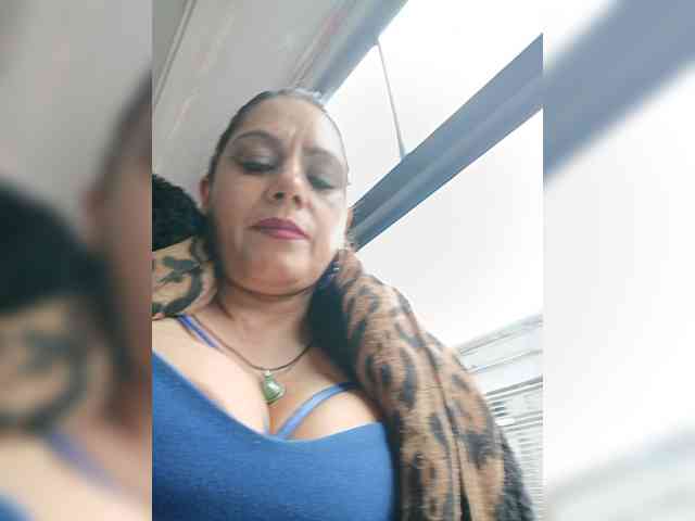 AlexaBrown12 webcam