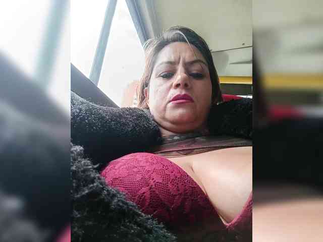 AlexaBrown12 webcam