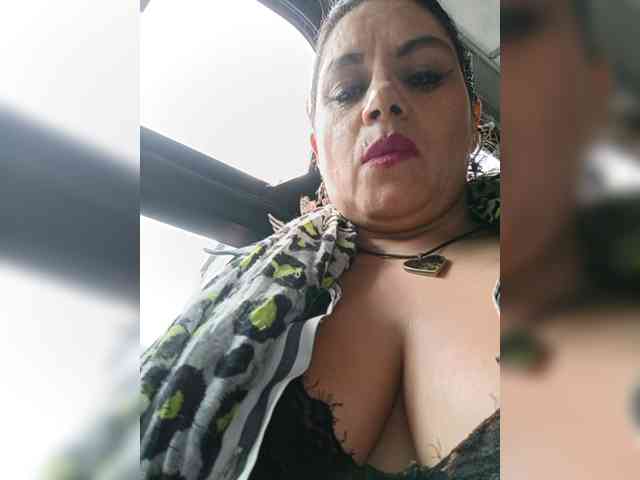AlexaBrown12 webcam