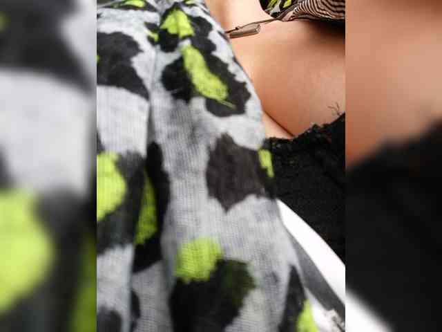 AlexaBrown12 webcam