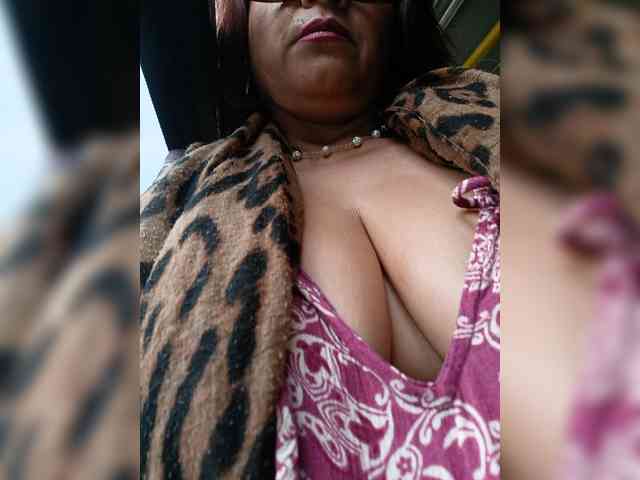 AlexaBrown12 webcam