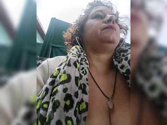 AlexaBrown12 webcam