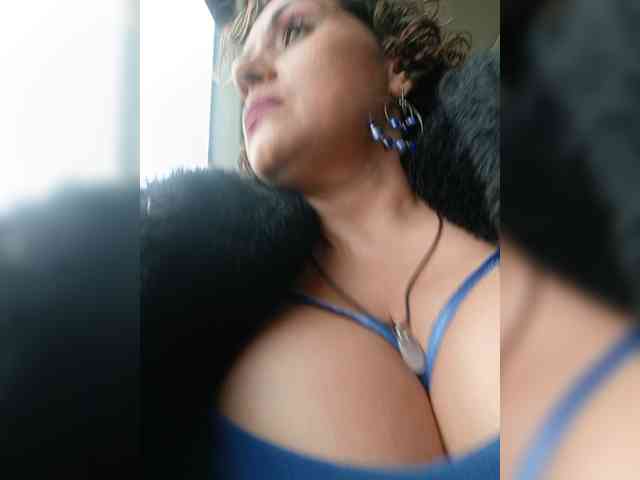 AlexaBrown12 webcam