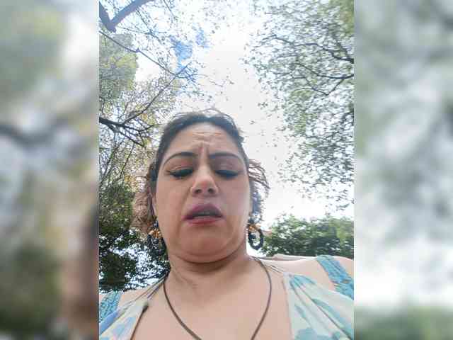 AlexaBrown12 webcam
