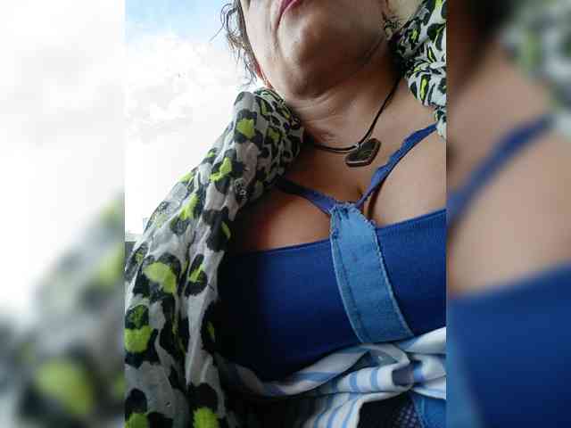 AlexaBrown12 webcam