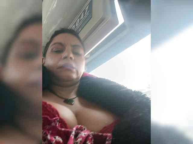 AlexaBrown12 webcam