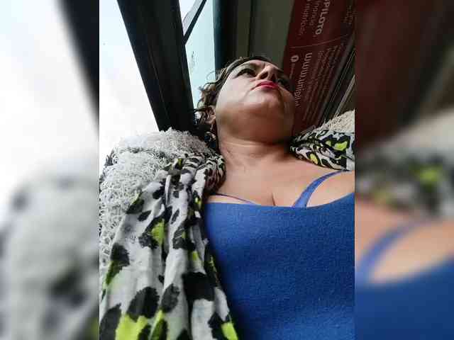 Modelo: AlexaBrown12