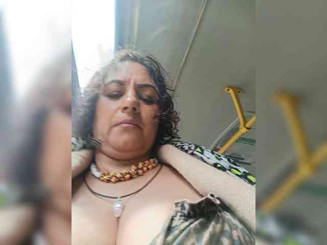 AlexaBrown12 webcam