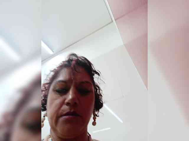 AlexaBrown12 webcam