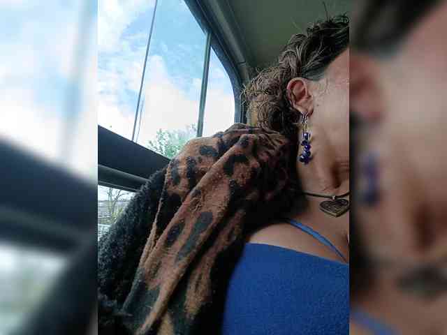 AlexaBrown12 webcam