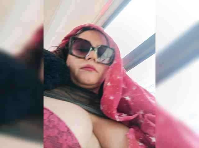 AlexaBrown12 webcam